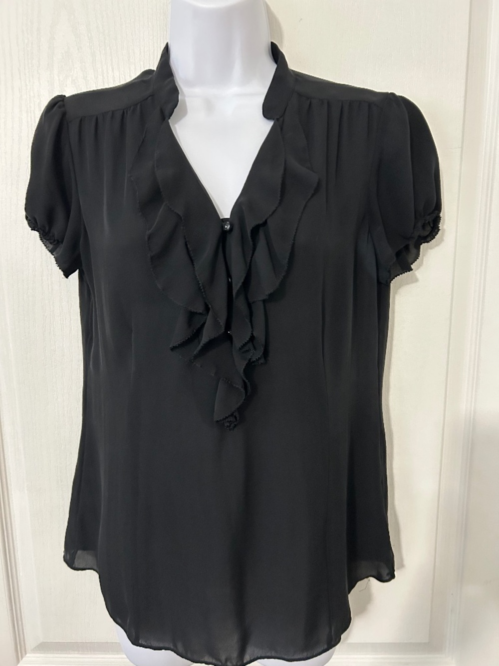 White House Black Market 100% Silk Ruffle V-Neck Blouse Black Size 6